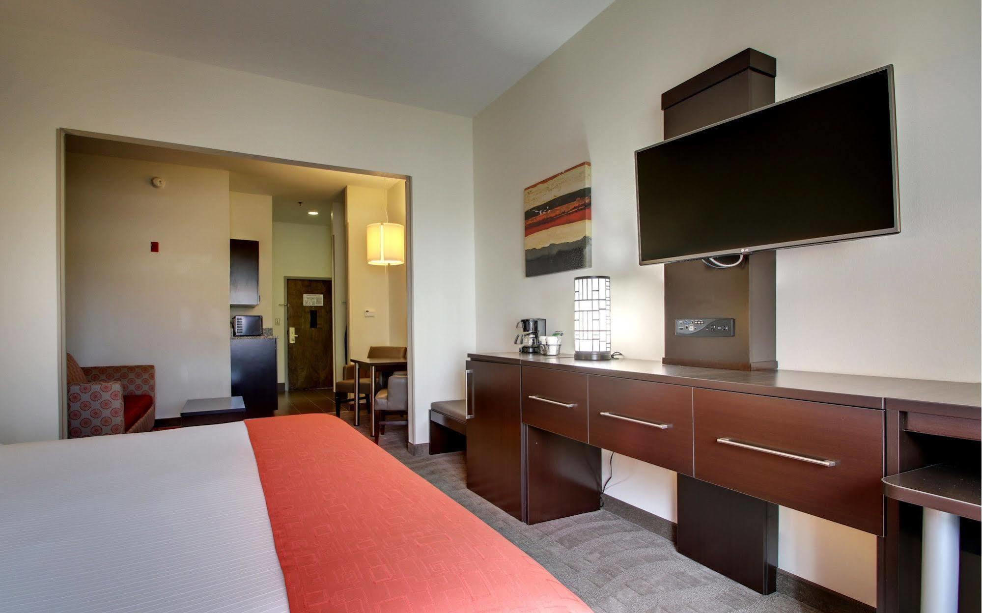 La Quinta Inn & Suites By Wyndham Meridian Kültér fotó